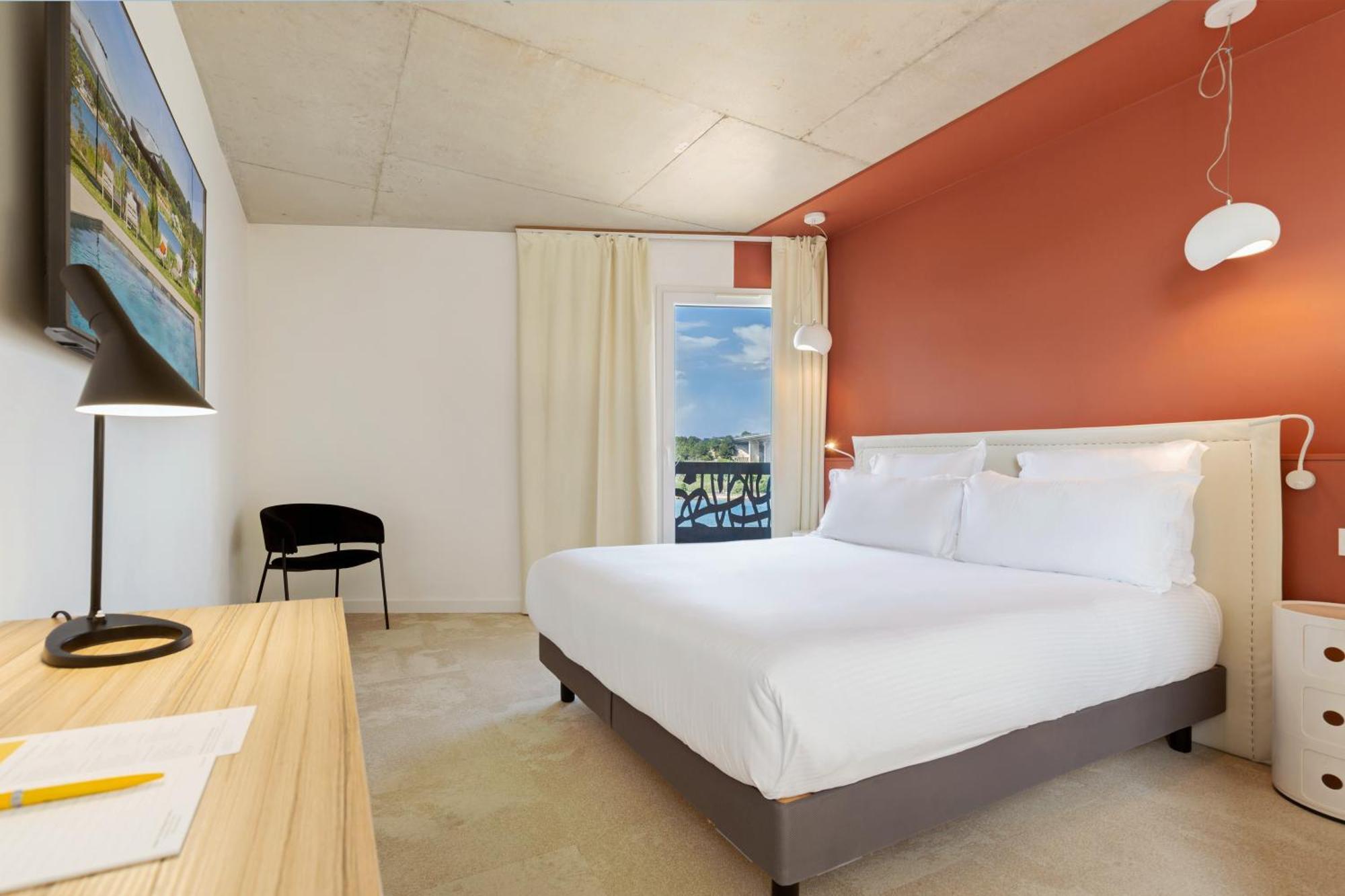 Golden Tulip Hotel & Rooftop Martigues Provence מראה חיצוני תמונה