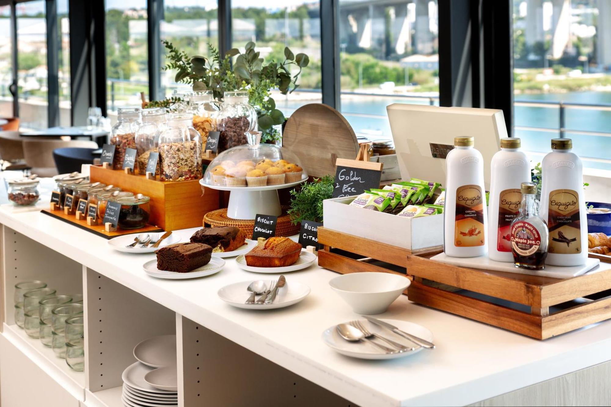 Golden Tulip Hotel & Rooftop Martigues Provence מראה חיצוני תמונה