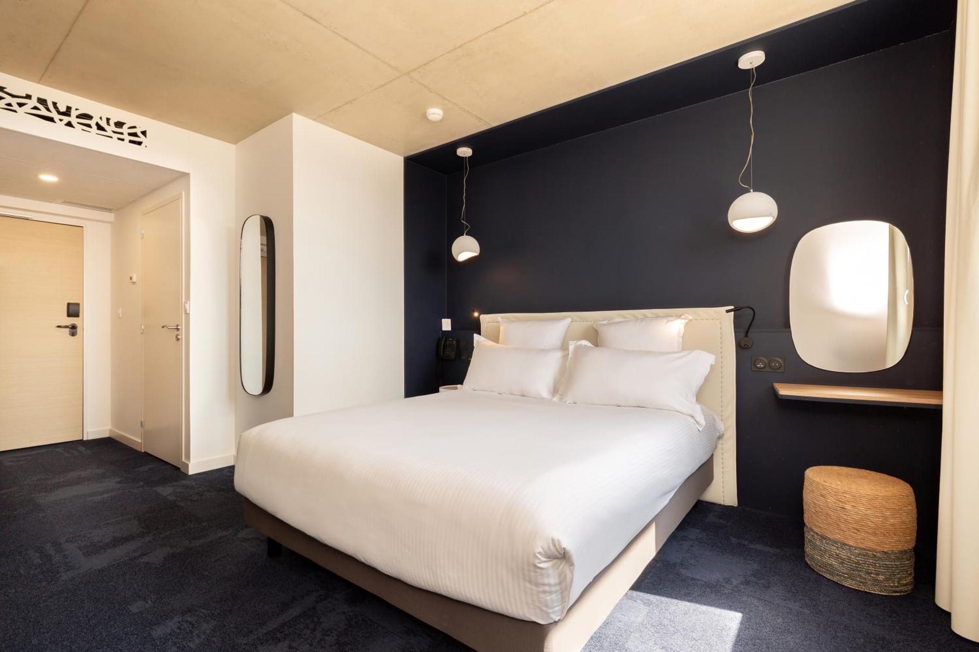 Golden Tulip Hotel & Rooftop Martigues Provence מראה חיצוני תמונה