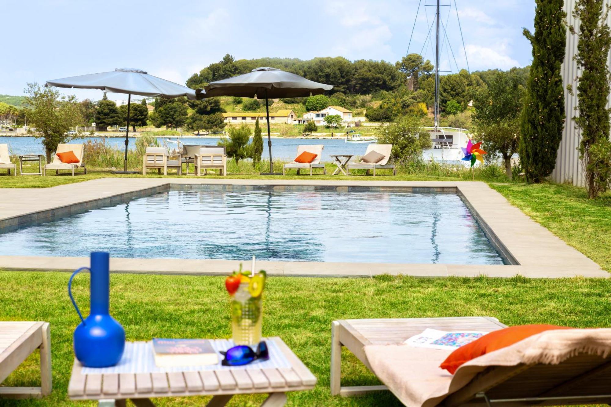 Golden Tulip Hotel & Rooftop Martigues Provence מראה חיצוני תמונה