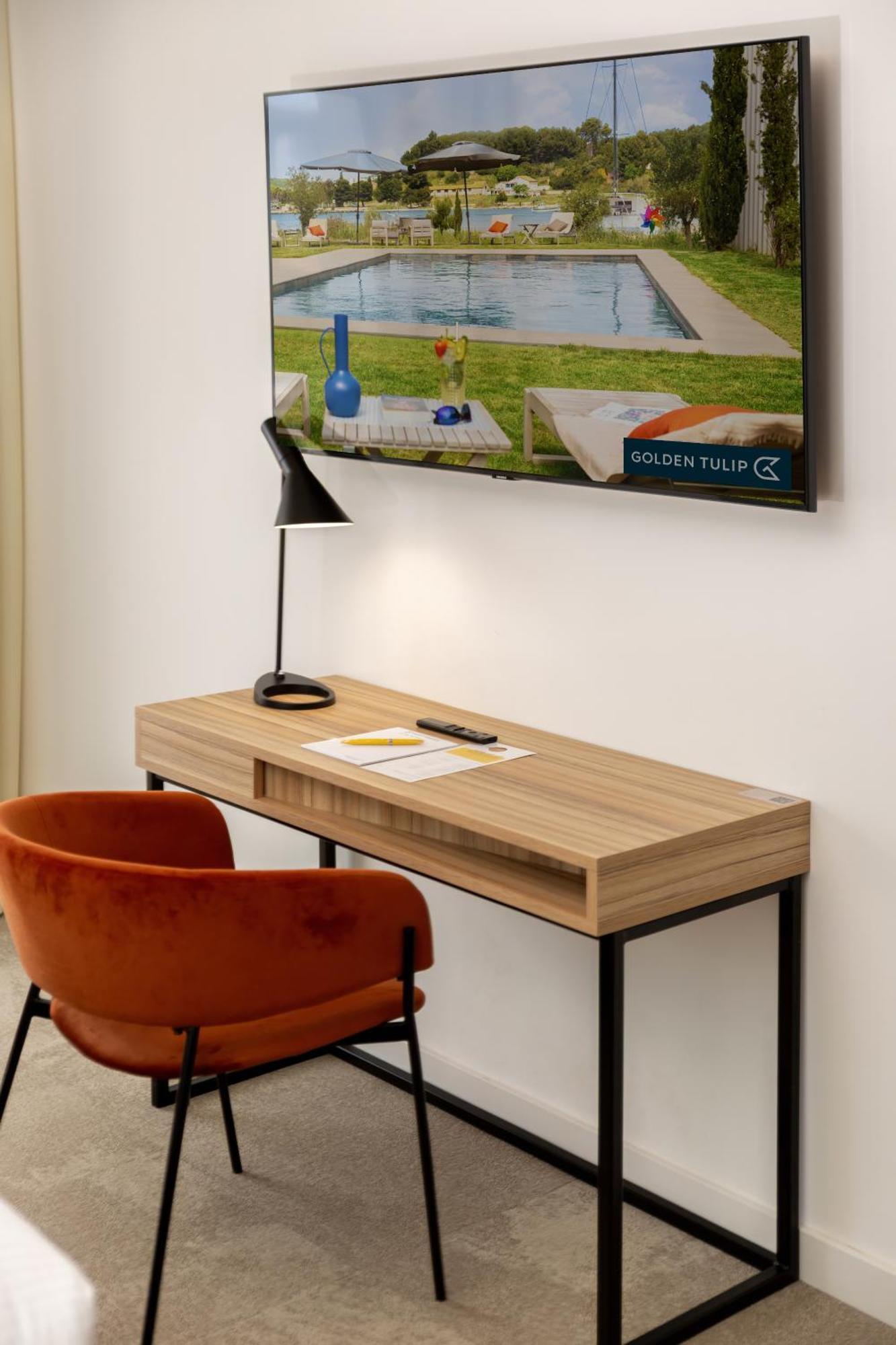 Golden Tulip Hotel & Rooftop Martigues Provence חדר תמונה